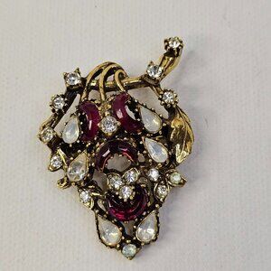 Vintage Gold Tone Metal Teardrop Crescent Moon Rhinestone Brooch Leaf Pin